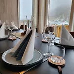 別荘 Spektakulaer Rorbu I Autentiske Omgivelser