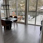 Spektakulaer Rorbu I Autentiske Omgivelser 別荘
