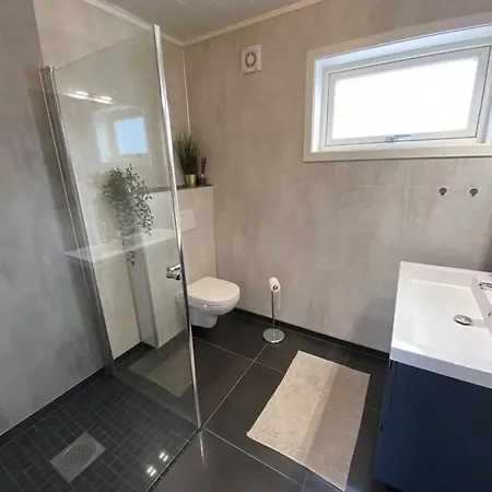 Holiday home Spektakulaer Rorbu I Autentiske Omgivelser