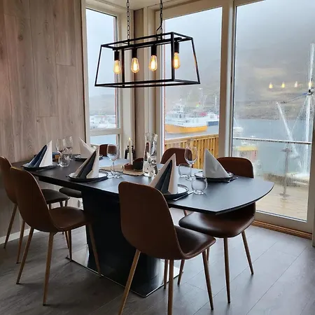 Spektakulaer Rorbu I Autentiske Omgivelser Holiday home Ballstad
